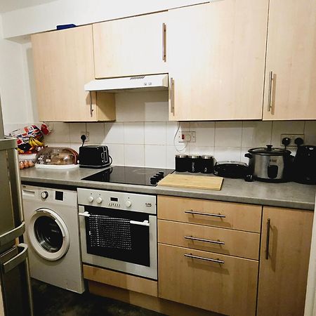 Lovely Fully Furnished One Bed Flat To Let Enfield Esterno foto
