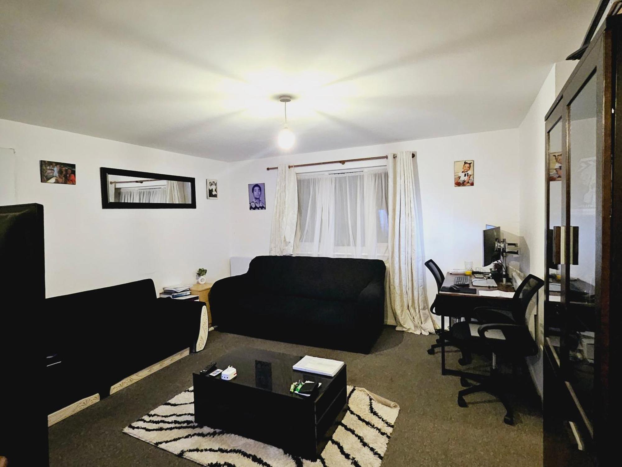 Lovely Fully Furnished One Bed Flat To Let Enfield Esterno foto